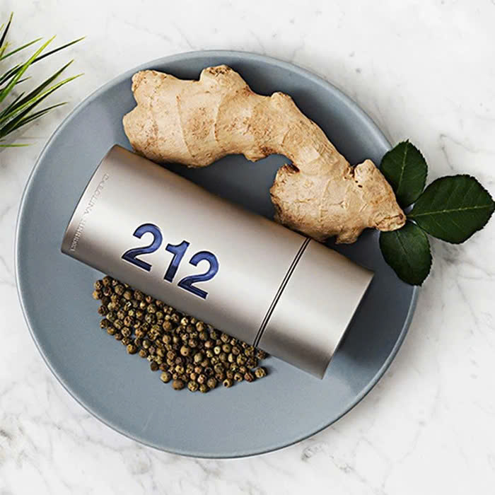 212 MEN NYC là chai nước hoa được làm ra bởi Carolina Herrera