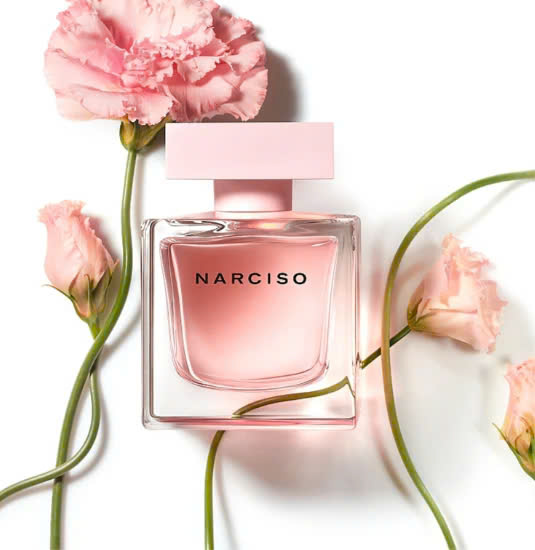 Thiết kế nhẹ nhàng, thanh tao của Narciso Rodriguez Cristal